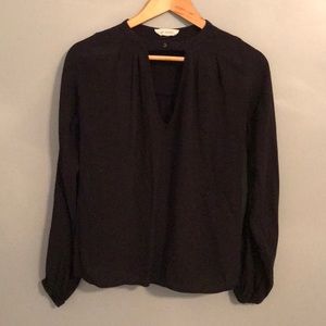 South Moon Under black top